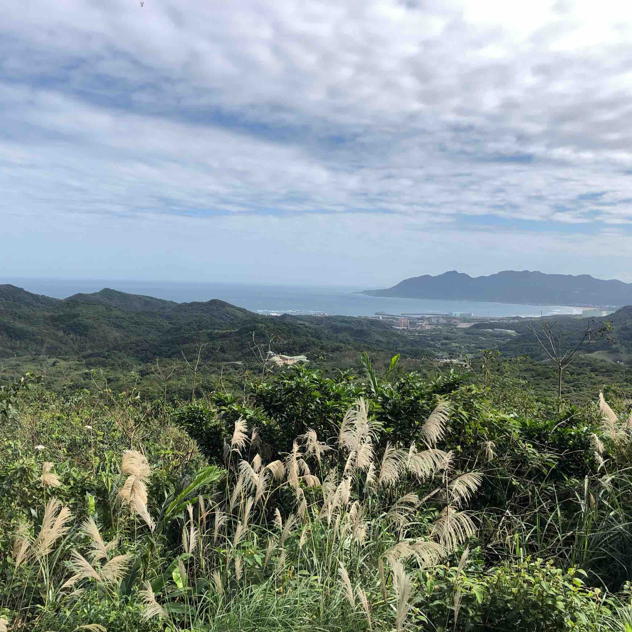 淡蘭古道是臺灣第一條「國家級綠色步道」，沿途風景多變。圖／az
