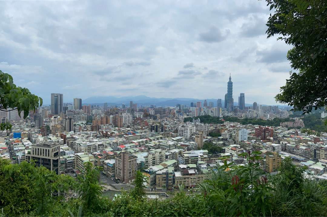 中埔山步道離市區近，還能眺望101。圖／Tony