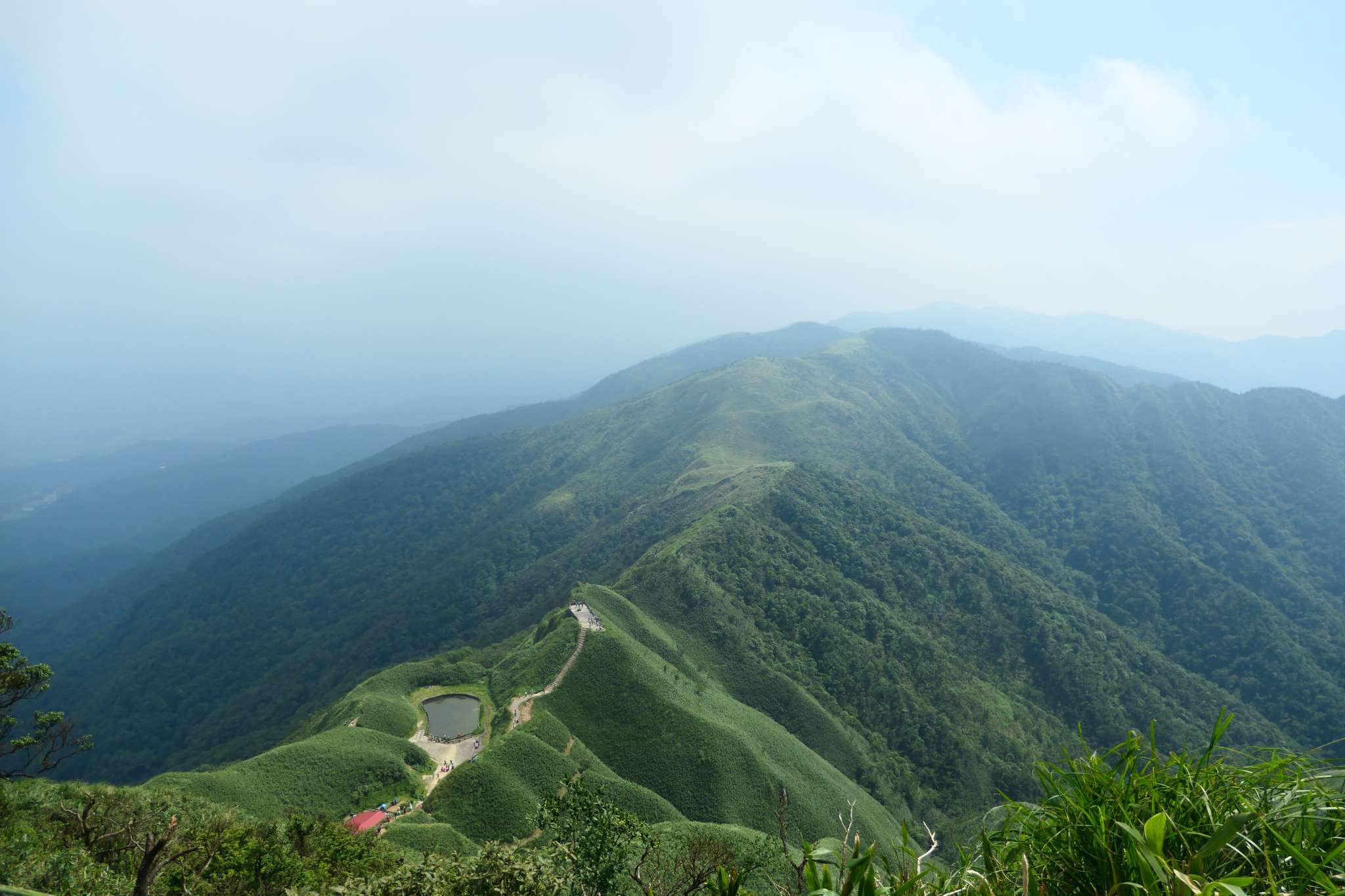 抹茶山近年是非常熱門的登山路線。